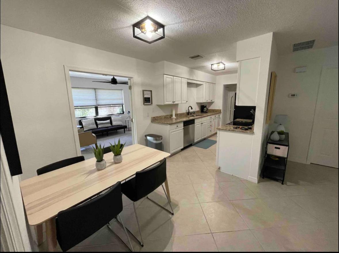 Villa Shamrock Park, Legacy Trail And Manasota Key! Venice Esterno foto